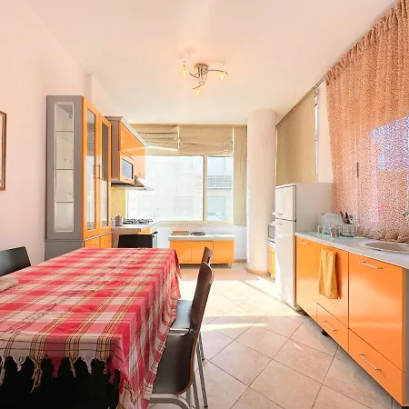 Orange By The Sea Apartment Golem (Tirana)