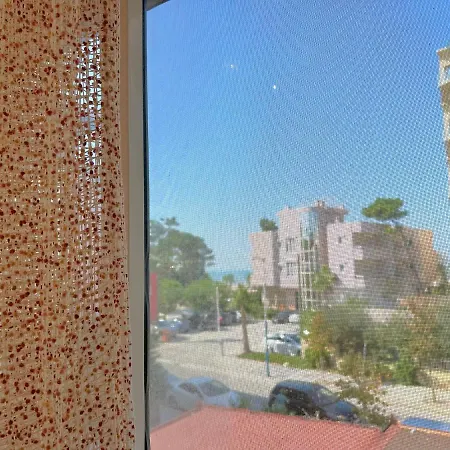 Apartment Orange By The Sea Golem (Tirana)