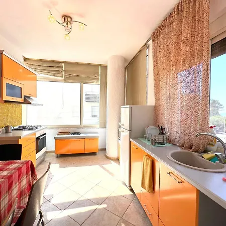 Apartment Orange By The Sea *